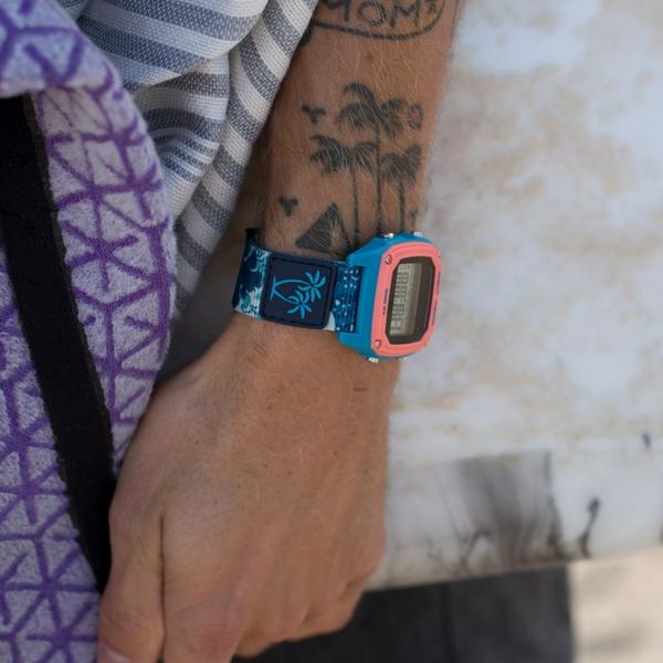 Freestyle Luke Davis Signature Shark Classic Blue Wave Watch - FS101001
